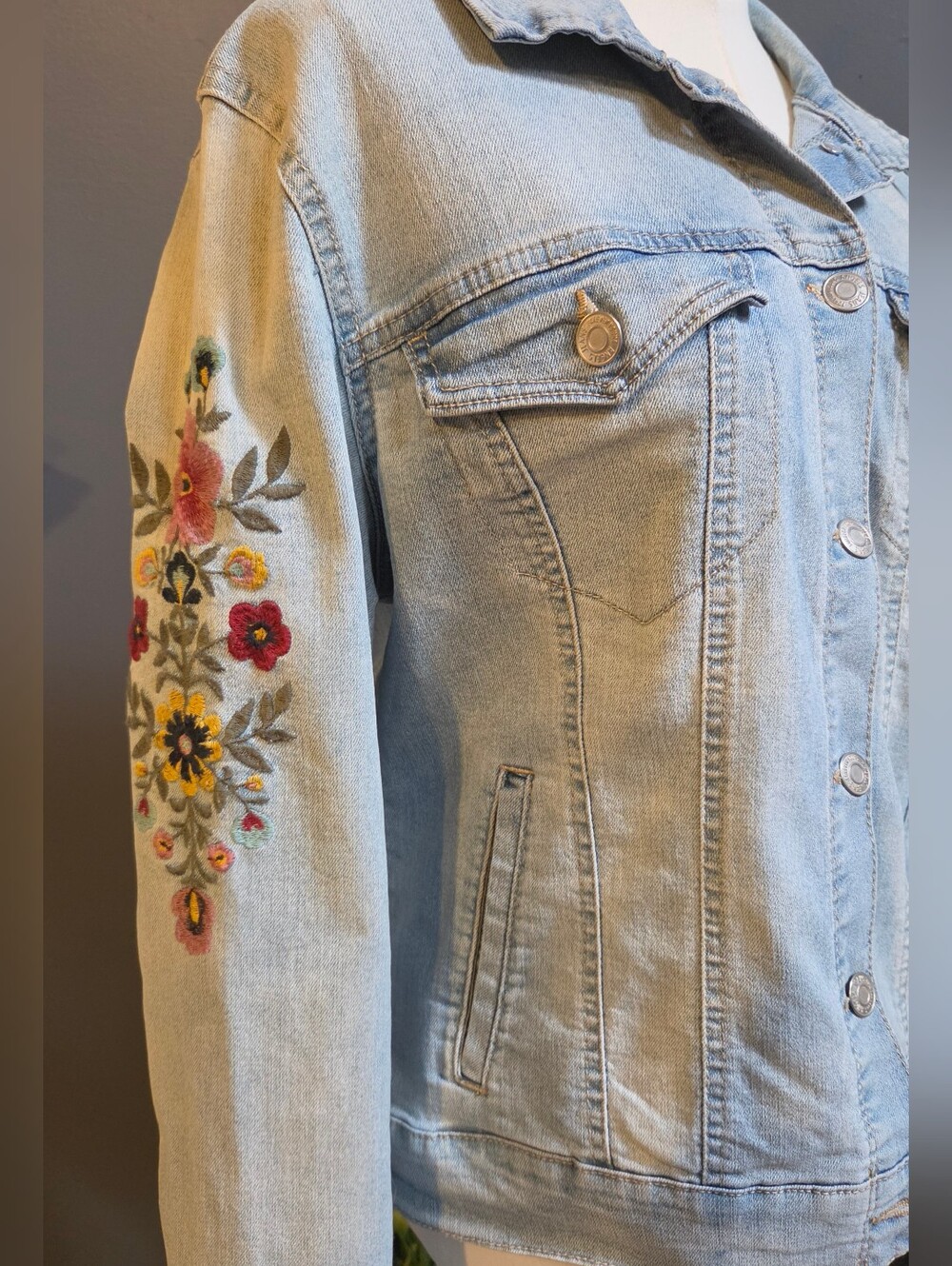 Light Wash Denim Jacket with Floral Sleeve Accents